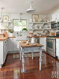 If you have a small kitchen and are looking to decorate with a modern farmhouse style, white is the way to go. Small Country Style Farmhouse Kitchen Novocom Top