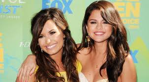 We bet you didn't know that she too acted in barney as a little kid, and that's actually where she and selena first met! Debby Ryan Demi Lovato In Barney Friends