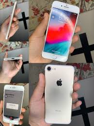 Hardware Issues Audio Does Not Work During Calls Without Headphones After Upgrading To Ios 12 My Mic Ear Jack Went Ou Gold Iphone Bluetooth Earbuds Iphone