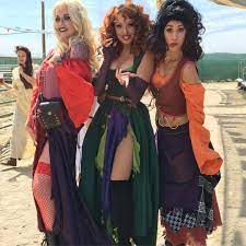 Lots Of Inspiration Diy Makeup Tutorials And All Accessories You Need To Create Your Own Halloween Costume Outfits Cute Halloween Costumes Halloween Outfits