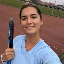 Life lately 📸🎾🩴💚🥶⏳ Ps the last pic is 🤢🤮