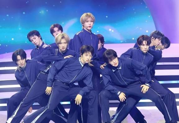 Song Review: A2O Soul – Superstar – The Bias List // K-Pop Reviews & Discussion