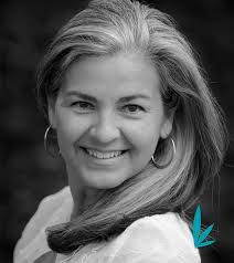 Lisa Delong's Instagram, Twitter & Facebook