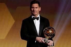 Découvrez toute l'actualité et les dernières infos du football avec les analyses, les buts, les interviews et les décryptages des. Fifa Ballon D Or 2015 Messi Puissance 5 Football Maxifoot