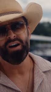 “Friend of Mine” out now!! Hope you all have a great weekend 😎🍻 🏖️ 🛥️