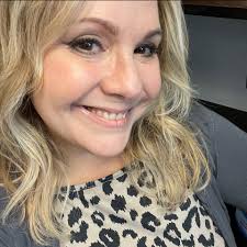 Kosalafé ! Kosa i soiny kwé ? Domann anou Hermina LASSON va domann Raymond  Lucas ! Nout naturaliste i di anou toute su bwa zoliv nwar ! Retrouvez  Kosalafé : https://buff.ly/4c73FW1