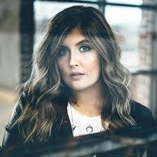 Abby Robertson's Instagram, Twitter & Facebook