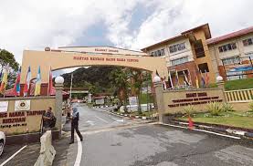 The mara junior science college is a group of boarding schools created by the people's trust council, a malaysian government agency. 65 Peratus Kuota Mrsm Diisi Pelajar B40