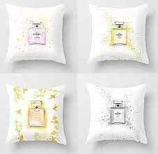 Trova la tua occasione su annunci.net: Chanel Pillow Cuscino Funny Pillows Cuscini Chanel Stile