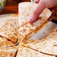 These Copycat Taco Bell Quesadillas Are Ridiculously Spot On Recipe Fun Easy Recipes Recipes Easy Meals