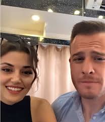 Uzman tv 4.714 views1 month ago. Hande Ercel Eda Ve Kerem Bursin Serkan Gercekten Sevgili Mi Dizi Oyuncu