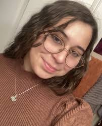 Tina Dexter's Instagram, Twitter & Facebook