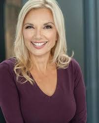 Shawna Grace's Instagram, Twitter & Facebook