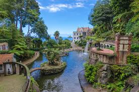 Das 35 000 m² grundstück durch einen fantastischen blick auf berge im norden und das meer im süden umgeben, gehörte zu den reid familie, wurde im jahre 1960 auch. Botanischer Garten In Funchal Skr Reisen