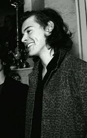Black And White Harry Styles Harry Styles Pic Book Black White Harry Styles Smile Harry Styles Pictures Harry Styles Dark