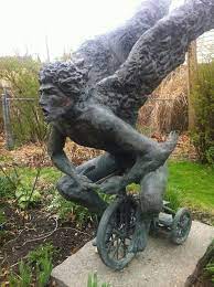 The Angel Statue Of Merle Hay Mall Another View In It S Current Home Vintage Mall Angel Statues Des Moines