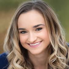 Abby Underwood's Instagram, Twitter & Facebook