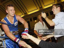 Snooker players Quinton Hann and Mark King fight at the Amateur... News  Photo