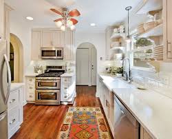 Kovry Na Kuhnyu 39 Foto Kak Vybrat Gryazeottalkivayushie Varianty Modeli Iz Plitki Na Pol Dizajn Kuhon Nebolshoe Peremodelirovanie Kuhni Pereplanirovka Kuhni