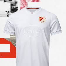 As a city hub, players can interact with various npcs to purchase items from shops, or accept quests or bounties to be completed out in the vallis. Fortuna Dusseldorf 1895 Fortuna Prasentiert Sondertrikot 125 Jahre