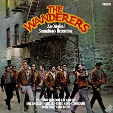 It has received moderate reviews from critics and viewers, who have given it an imdb score of 7.4 and a metascore of 64. Image Gallery For The Wanderers Filmaffinity
