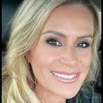 Lori Zenk's Instagram, Twitter & Facebook