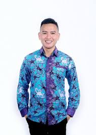 Sasirangan modern ini yaitu yang memiliki motif terbaru, yang sekarang lebih terlihat minimalis corak. Kemeja Batik Motif Sasirangan Men S Formal Shirts Zilingo Shopping Indonesia
