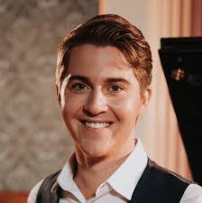 Robert Tweten's Instagram, Twitter & Facebook