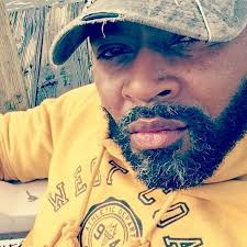 Is the transfer case supposed to be marred up like this?