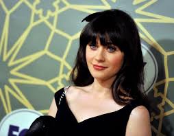 The Term Black Irish Indicates Dark Hair And Sapphire Blue Eyes Which Exactly Describes The Heroine Kerry Hannigan In My Zooey Deschanel Pale Skin New Girl