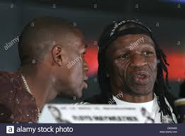 The official facebook page for floyd mayweather. Floyd Mayweather Sr Left Stockfotos Und Bilder Kaufen Alamy