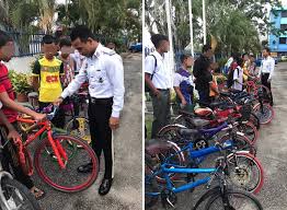 Mod ini asalnya malaysia kerana aku orang malaysia hehe maap kalo ada yang ga suka. 17 Remaja Geng Basikal Lajak Ditahan