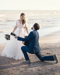 'sweet disposition' by the temper trap although it was not super popular after its release in 2008, 'sweet disposition by the temper trap became a popular love song after it was included in the 2009 film 500 days of summer. 50 Acoustic Wedding Songs For Your Romantic Day