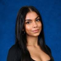 Leia Norton's Instagram, Twitter & Facebook