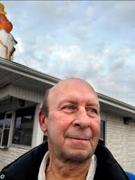 For sale: Emo's owner not clowning around