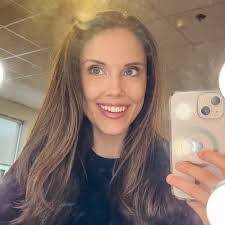 Shannon Skiles's Instagram, Twitter & Facebook