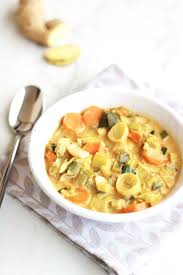 Curry De Poireaux Et De Carottes Contes Et Delices En 2020 Recettes De Cuisine Recette Poireaux Carotte Plat Vegetarien
