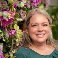 Caroline Dang's Instagram, Twitter & Facebook