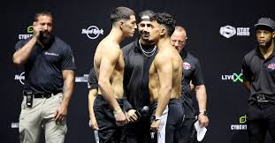 Youtubers Vs Tiktokers Live Stream Boxing Date Time Fight Card How To Watch Battle Of The Platforms Draftkings Nation