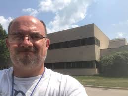 Who can identify? I can. Click