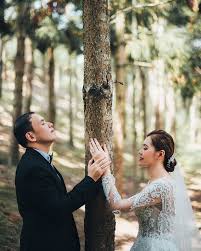 Dalam potret itu tampak pernikahan tersebut akan dilangsungkan jumat malam, 8 september 2017. List Of Wedding Gown Shops Designers Malaysia Wedding Research Malaysia