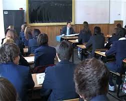 Profesorii Care Au Castigat In InstanÅ£Äƒ Banii TÄƒiaÅ£i Din Salarii De Guvernul Boc Mai Au De Asteptat Iohannis A Promulgat Legea