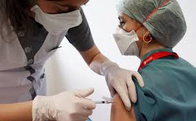 El proceso de vacunación elaborado por el ministerio de salud se realizará de manera gradual y progresiva, de acuerdo a la cantidad de dosis que vayan llegando al país. Ajqrrkuyzegshm