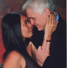 A Bay Area city is getting a new grocery store with a Filipino food hall  Read more below...