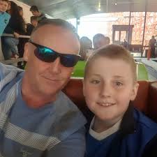 Any recommendations for a good restaurant or bar that does good food and  then some entertainment? to be honest the food and entertainment is among  the worse i've experienced in many years