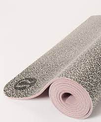 For this review, i didn't actually own the lululemon 5mm reversible yoga mat (or much of any of that brand for that matter) for a few reasons. The Reversible Mat 5mm Women S Yoga Mats Lululemon Lululemon Yoga Women Yoga Cushions