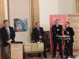 A publicat peste 200 de eseuri. Mircea Platon Andrei Potlog Andrei Novac Aura Christi Cotidianul Ro
