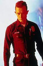 This android type is composed of liquid metal, resembling quicksilver, which enables it to fully control its body's molecular. T 1000 Wikipedia