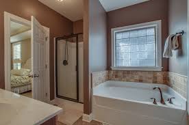 Master Bath Has A Separate Shower Garden Tub Garden Tub Master Bathroom Master Bath