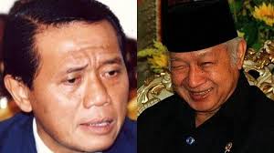 Kediaman mendiang soeharto yang berada di jalan cendana, jakarta kini terlihat sepi dan terbengkalai. Ingat Harmoko Karir Sebagai Menteri Orde Baru Cemerlang Berani Desak Presiden Soeharto Mundur Tribunnewsmaker Com